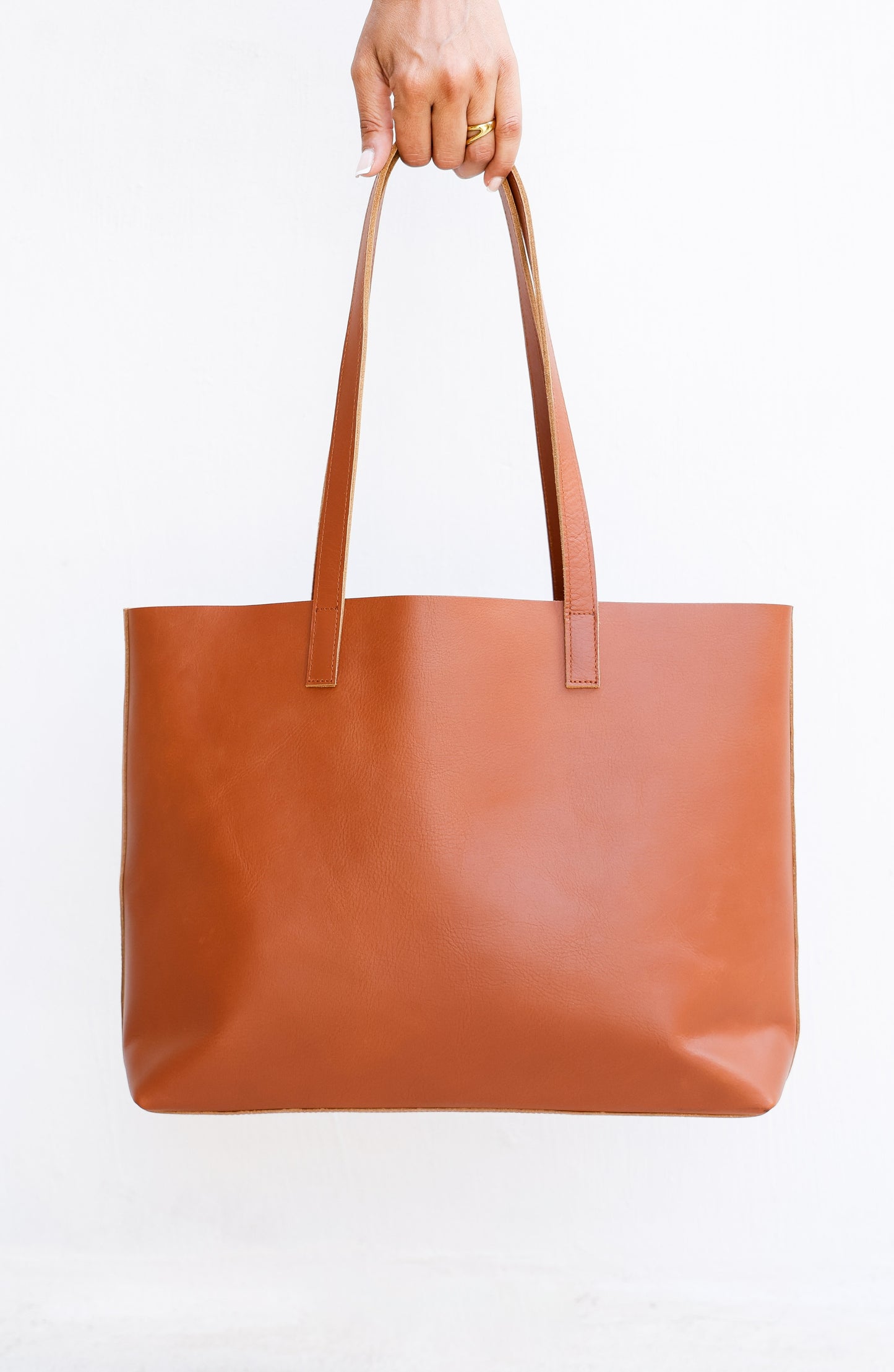Handmade Leather Tote Bag – Large Cowhide Shoulder Bag with Pocket